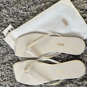 TKEES WHITE FLIP FLOP BRAND NEW SZ 10